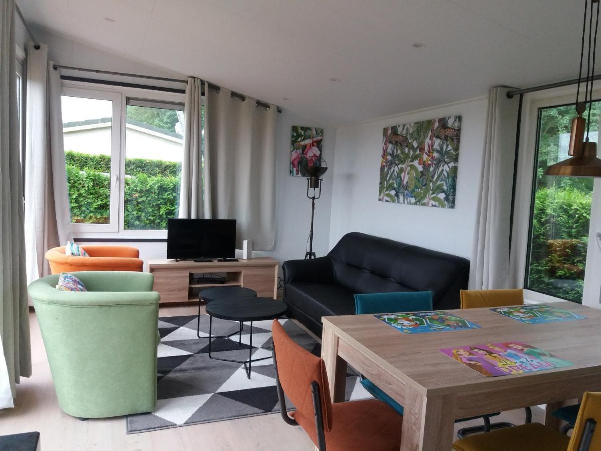 Luxe Bungalow Op Rustig Vakantiepark. Dronrijp Exterior foto